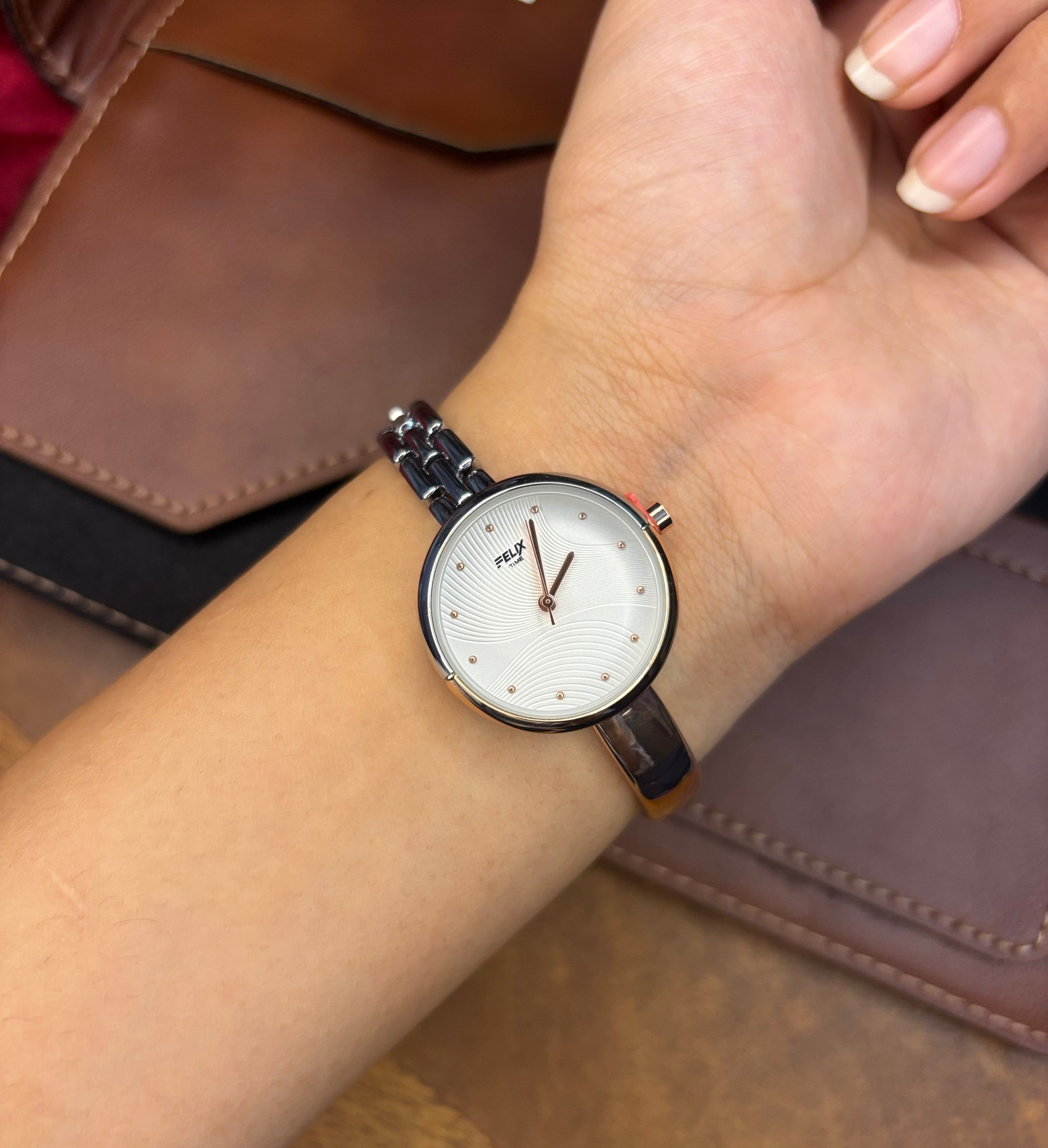 Sleak Watch For Women On sale