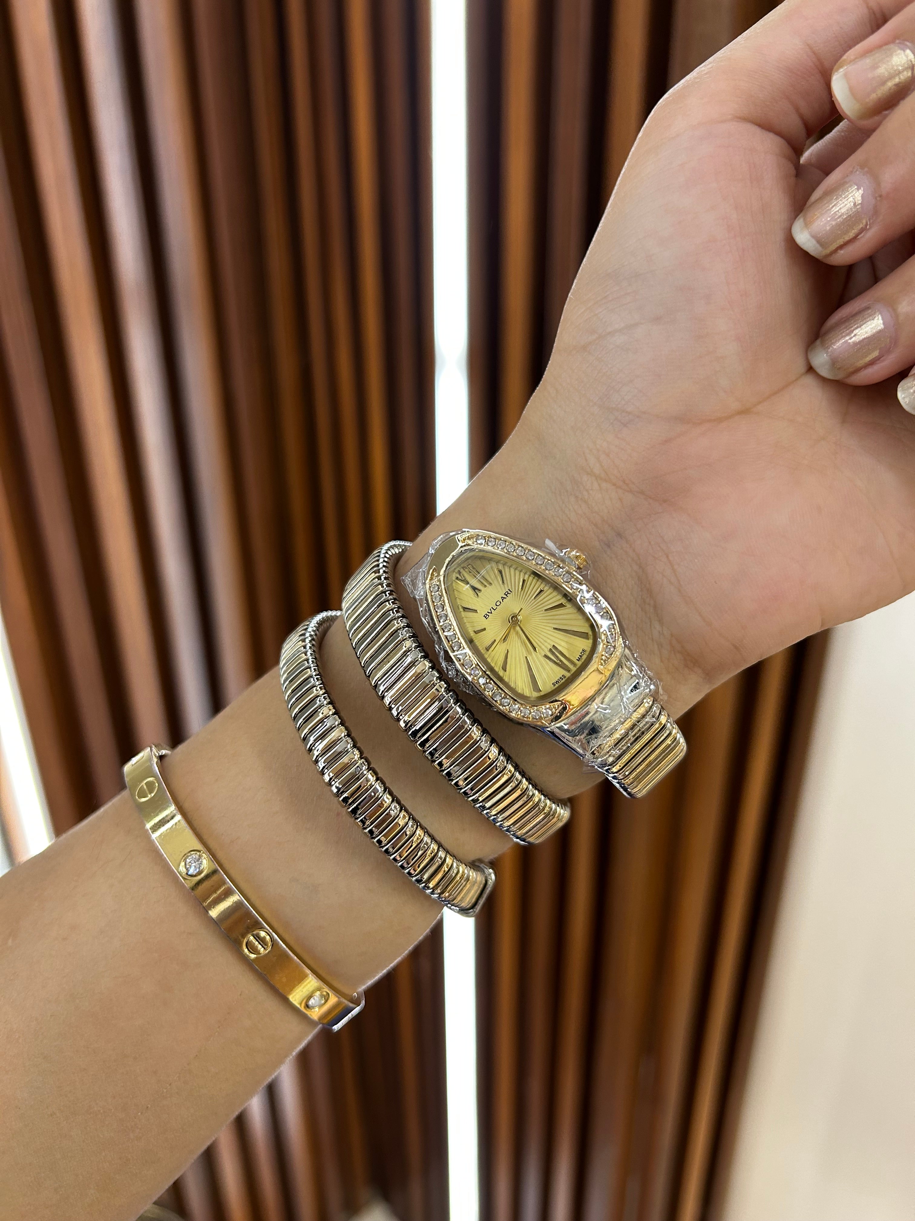 Dual golden Trending Spiral Watch