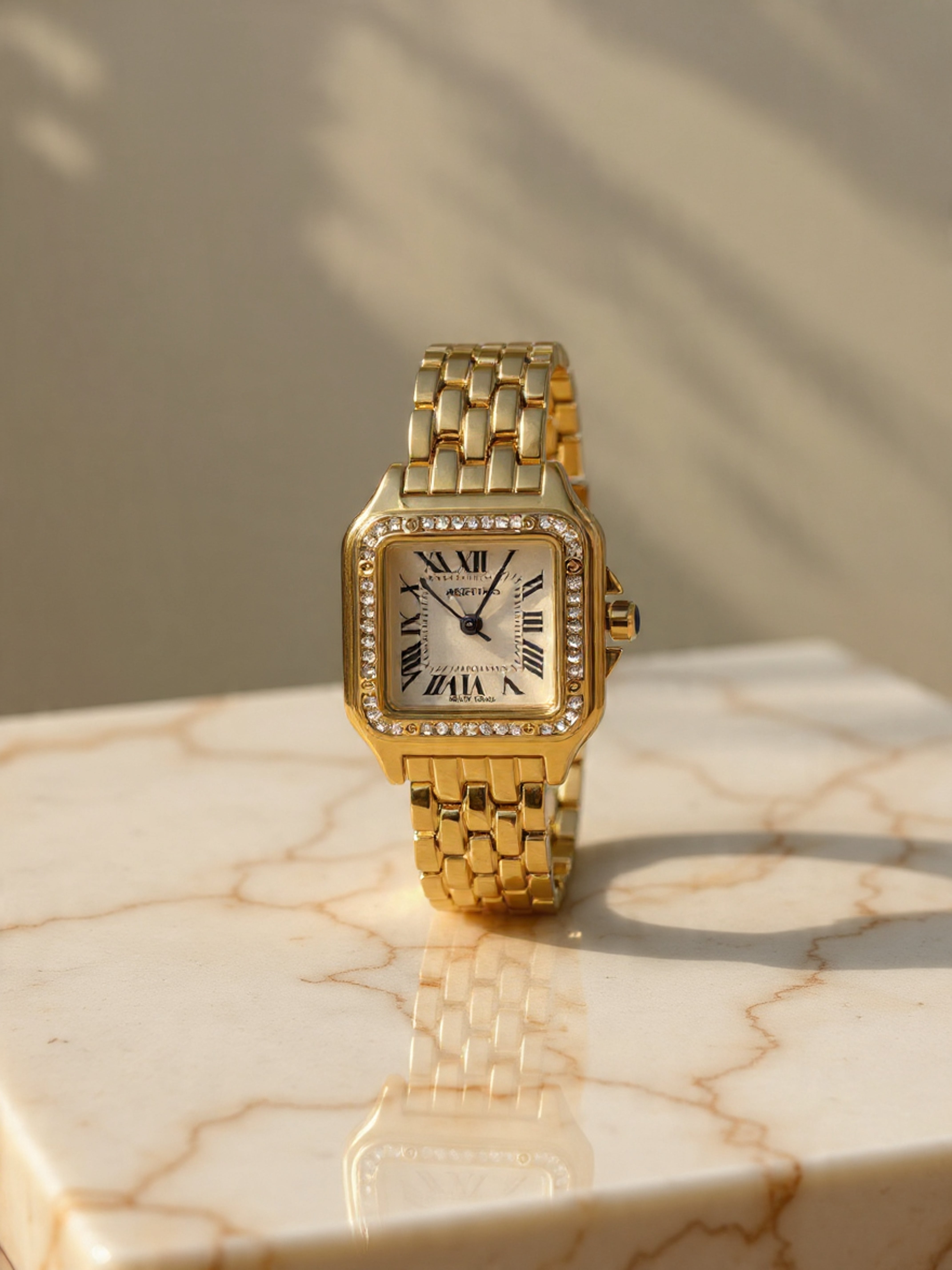 Square dial watch -003